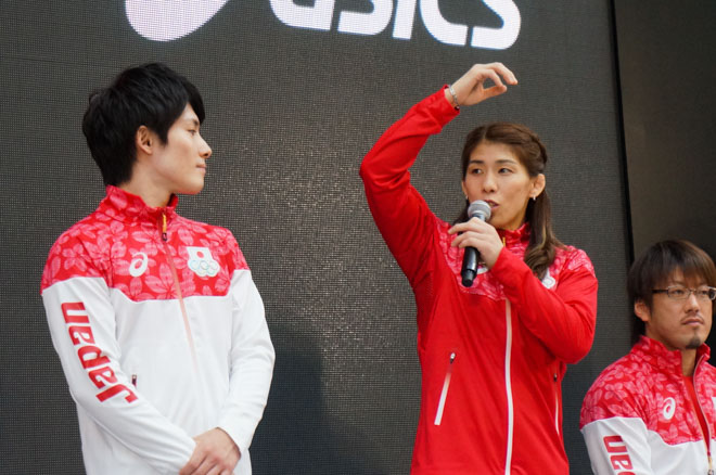 アシックスがリオ五輪日本代表ユニフォーム発表、桜がモチーフに