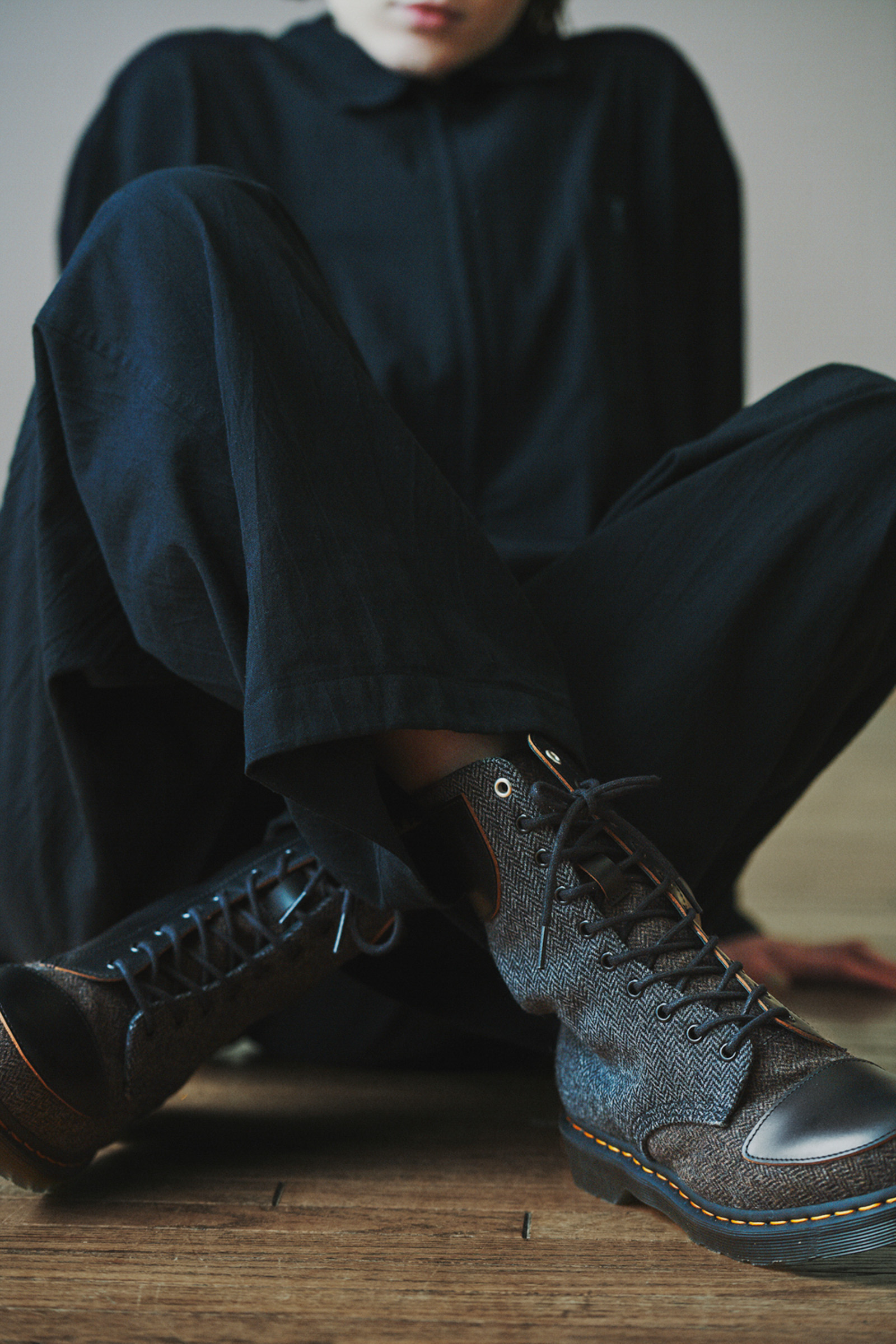 サルトル」が三越伊勢丹限定のショートブーツ発売、1万人以上の足型