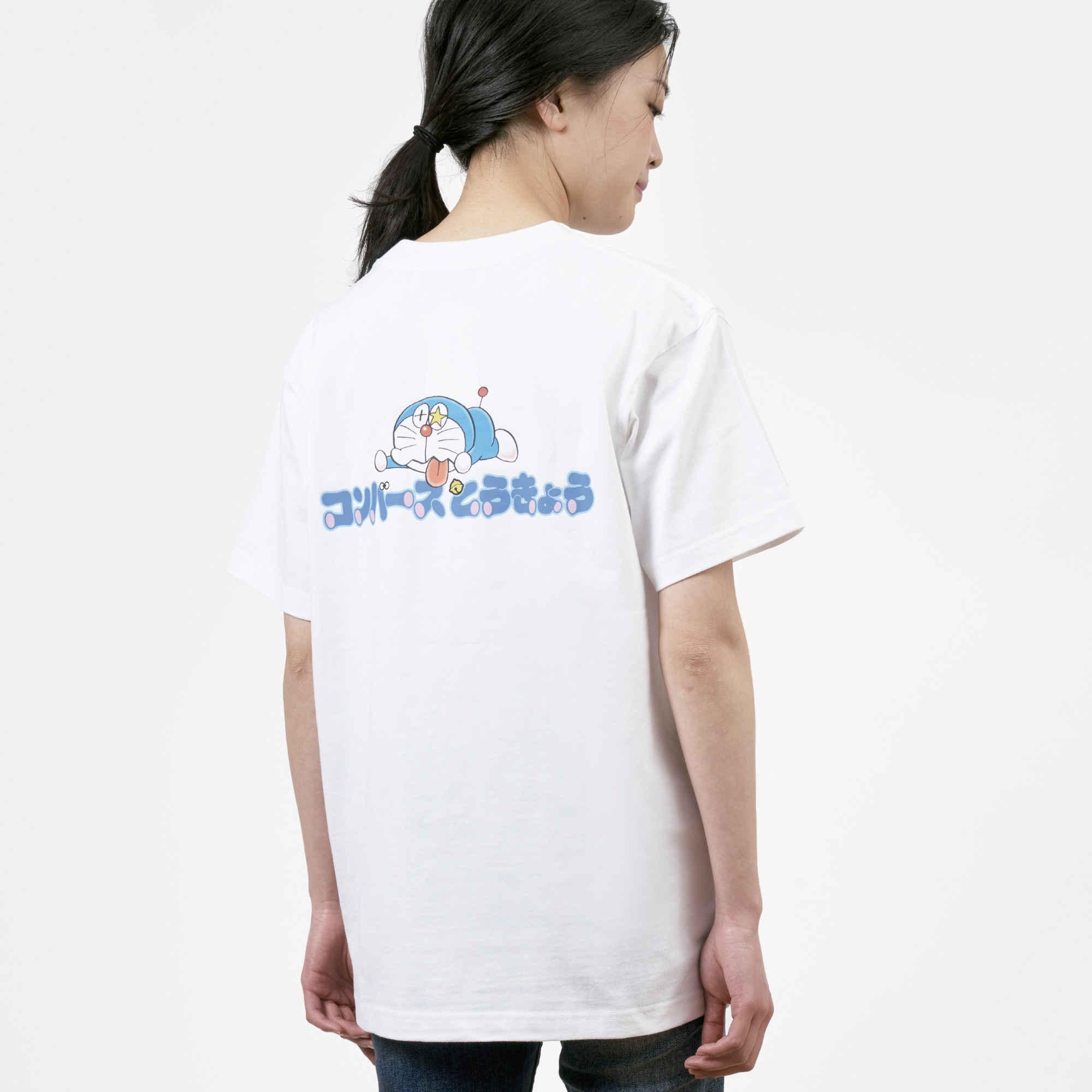 Tシャツ/カットソー(半袖/袖なし)ドラえもんフロントプリントTシャツ　BLACK CONVERSE TOKYO