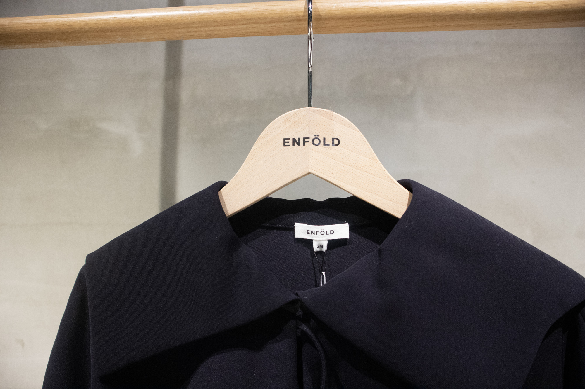 エンフォルドのオケージョンウェアが好調で型数2倍に、私服としても着