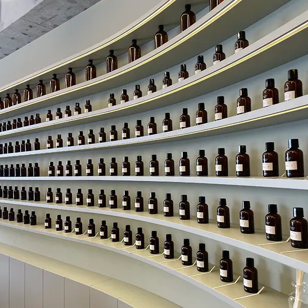 プロの調香師と世界に一つだけの香水が作れる、リベルタパフューム初の