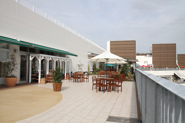 terrace-mall-open-tayaoka-012.jpg